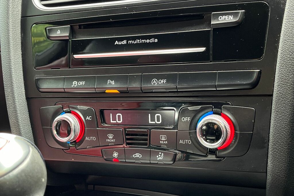 Audi S5 3L Black Edition White #32