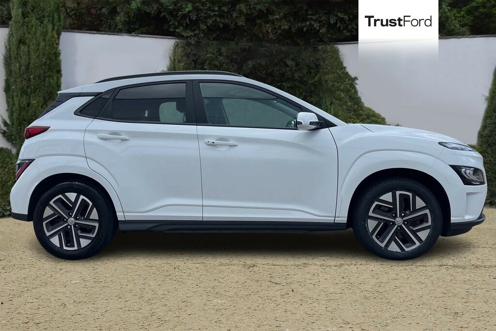 Hyundai Kona 100Kw Premium 39Kwh PY72KXJ White #3