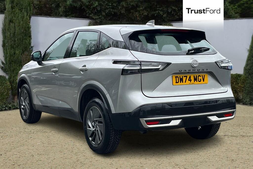 Nissan Qashqai 1.3 Dig-t Mh Acenta Premium Rear Camera Apple DW74MGV Silver #2