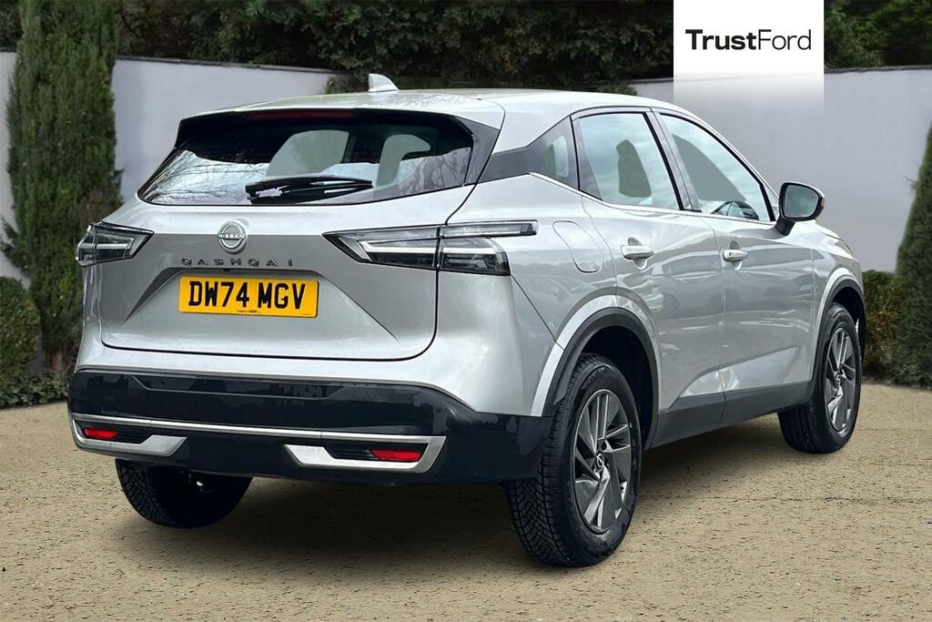 Nissan Qashqai 1.3 Dig-t Mh Acenta Premium Rear Camera Apple DW74MGV Silver #4