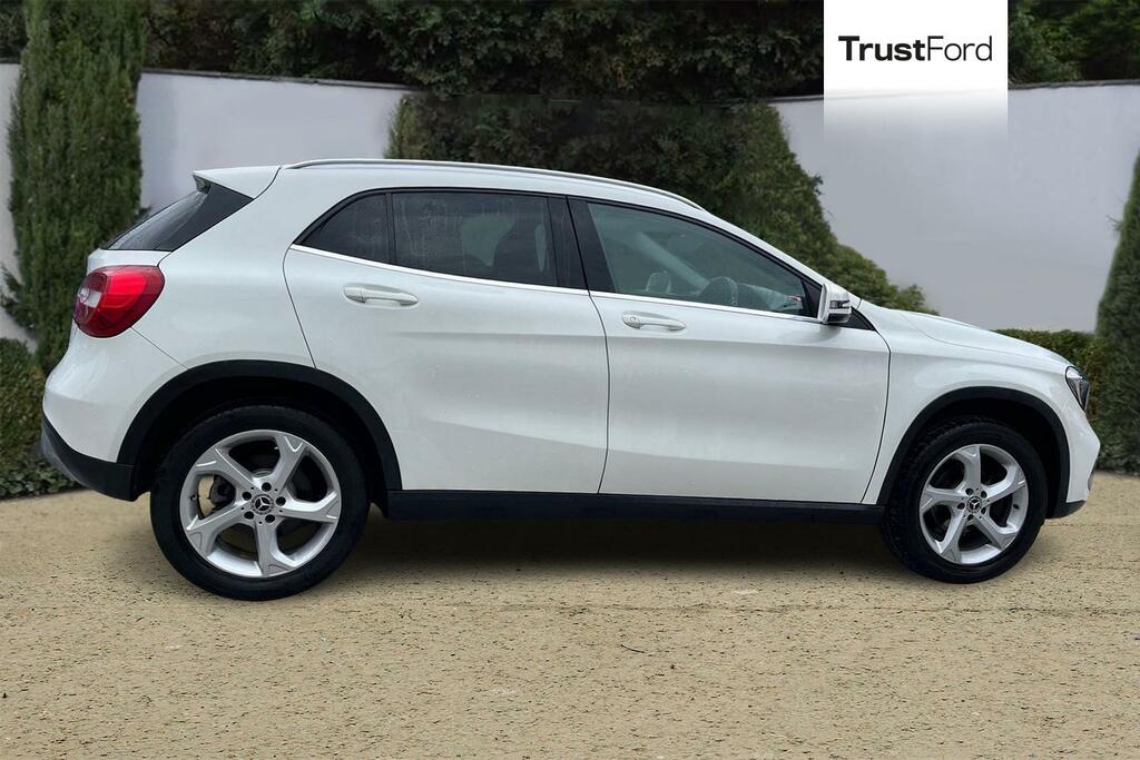Mercedes-Benz GLA Class Gla 200 Sport 5Dr- Parking Camera White #3