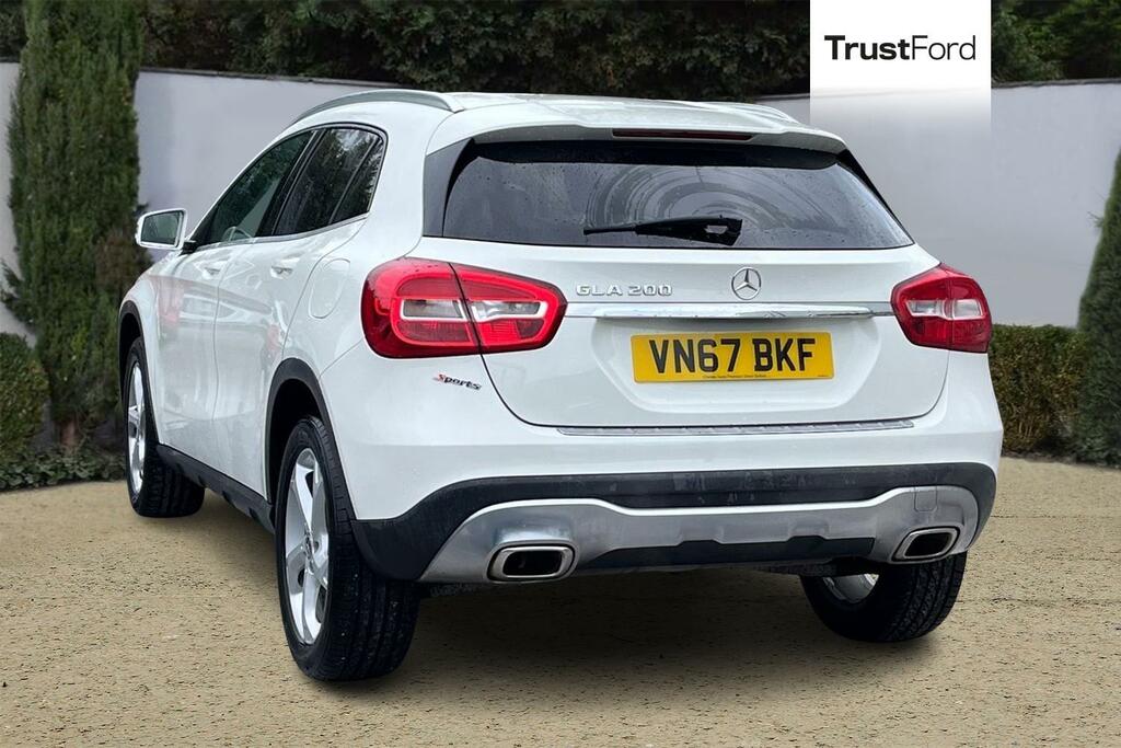 Mercedes-Benz GLA Class Gla 200 Sport 5Dr- Parking Camera White #2