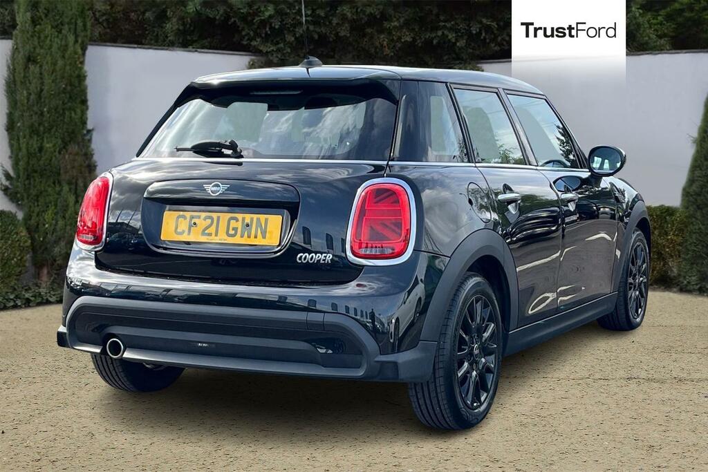 Mini Hatch 1.5 Cooper Classic Hatchback Eur CF21GWN Black #4