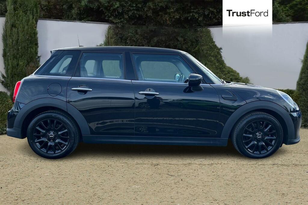 Mini Hatch 1.5 Cooper Classic Hatchback Eur CF21GWN Black #3