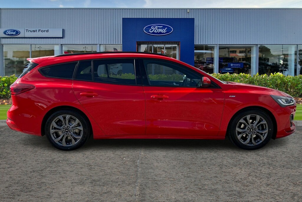 Ford Focus 1.5 Ecoblue St-line With Satellite Navig YC22XLD Red #3