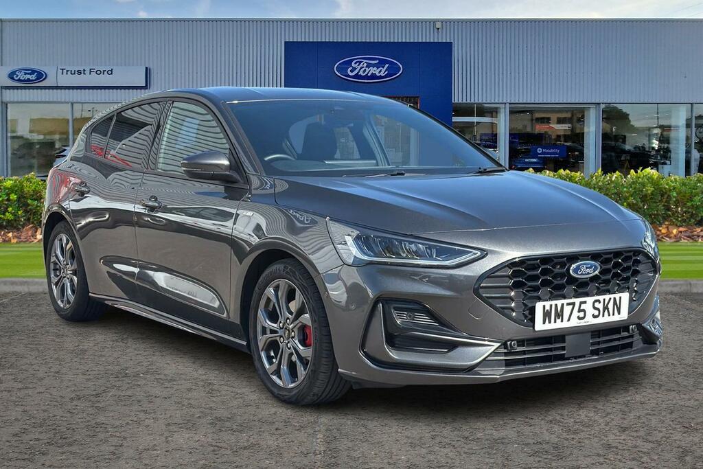 Ford Focus 1.0 Ecoboost Hybrid Mhev St-line With Front Grey