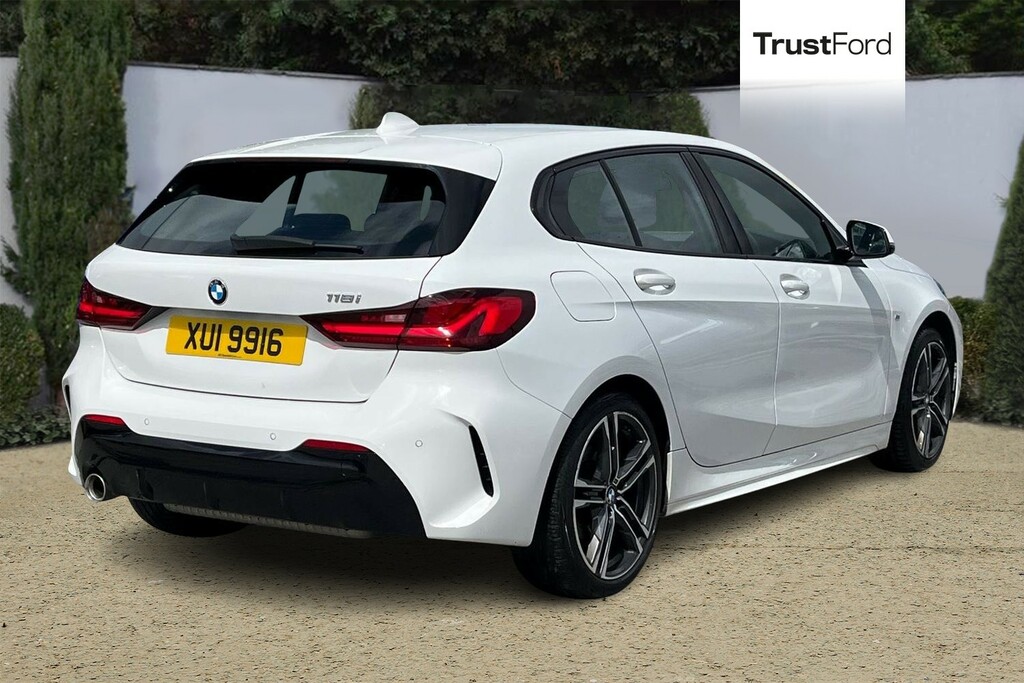 BMW 1 Series 118I M Sport Step XUI9916 White #4