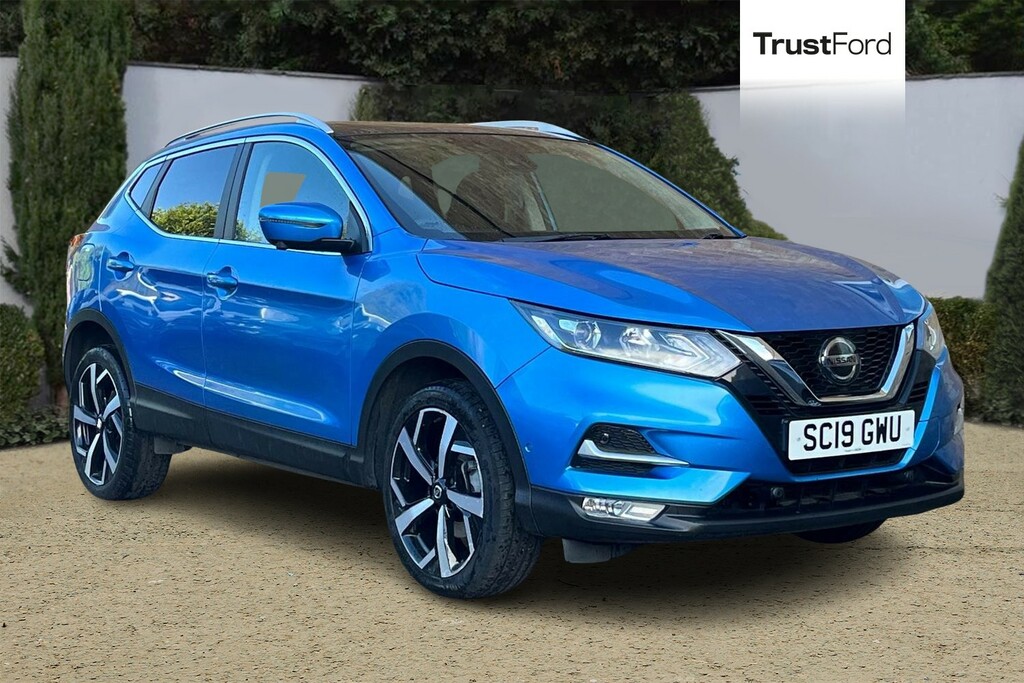 Nissan Qashqai 1.3 Dig-t N-connecta Glass Roof Pack Blue