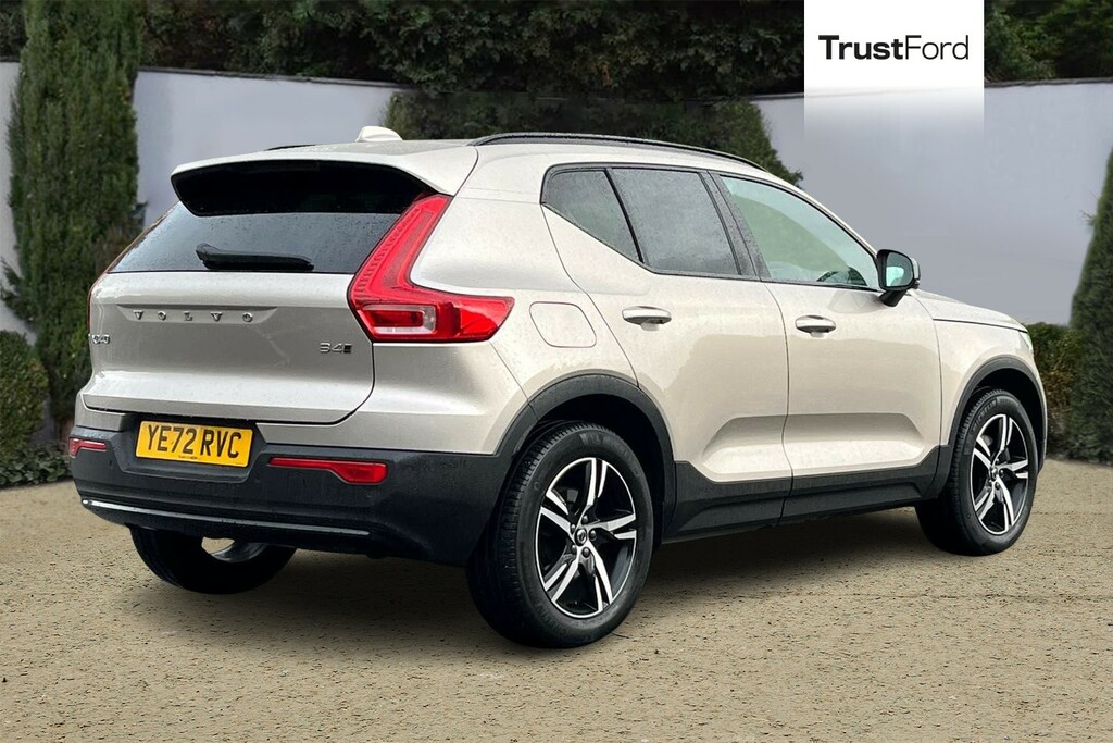 Volvo XC40 2.0 B4 Mhev Plus Suv Hybrid Dct Aw YE72RVC Gold #4