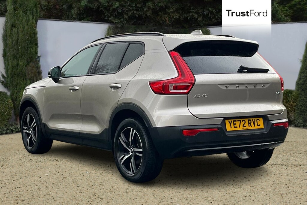 Volvo XC40 2.0 B4 Mhev Plus Suv Hybrid Dct Aw YE72RVC Gold #2
