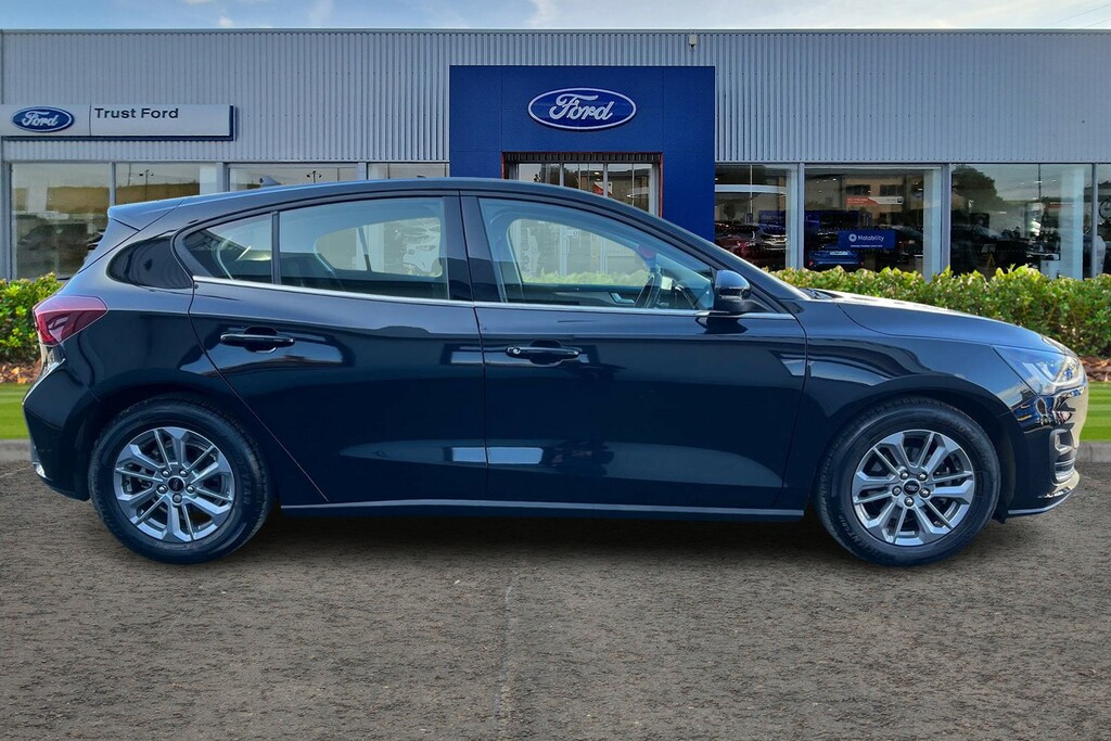 Ford Focus 1.0 Ecoboost Hybrid Mhev Titanium FMZ8023 Black #3