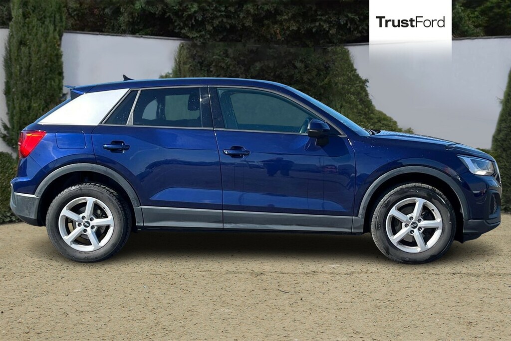 Audi Q2 30 Tfsi Technik DC21RVU Blue #3