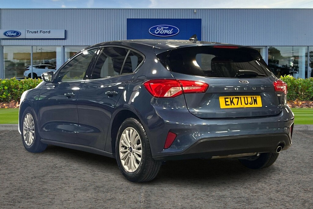 Ford Focus 1.0T Ecoboost Titanium Edition Hatchback Petro EK71UJW Blue #2