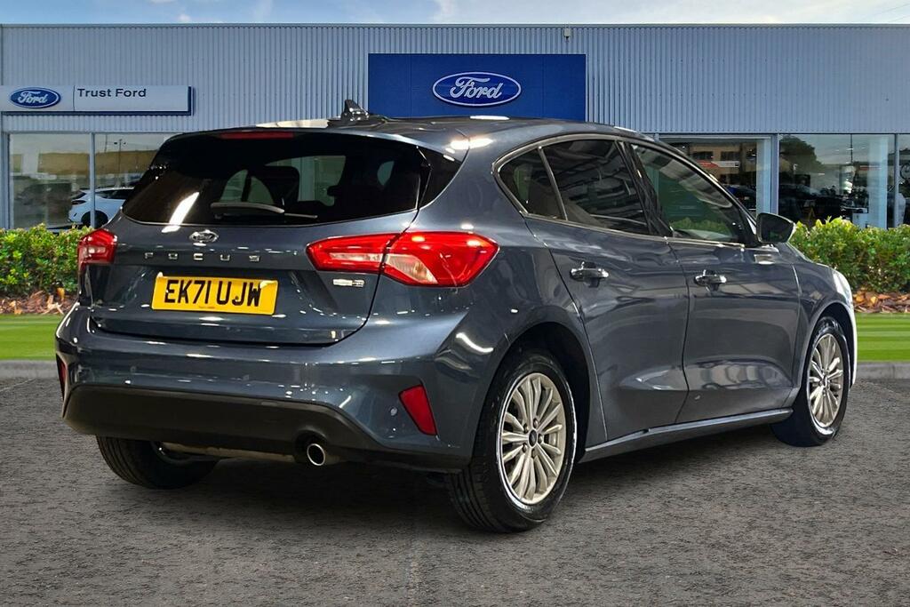 Ford Focus 1.0T Ecoboost Titanium Edition Hatchback Petro EK71UJW Blue #4