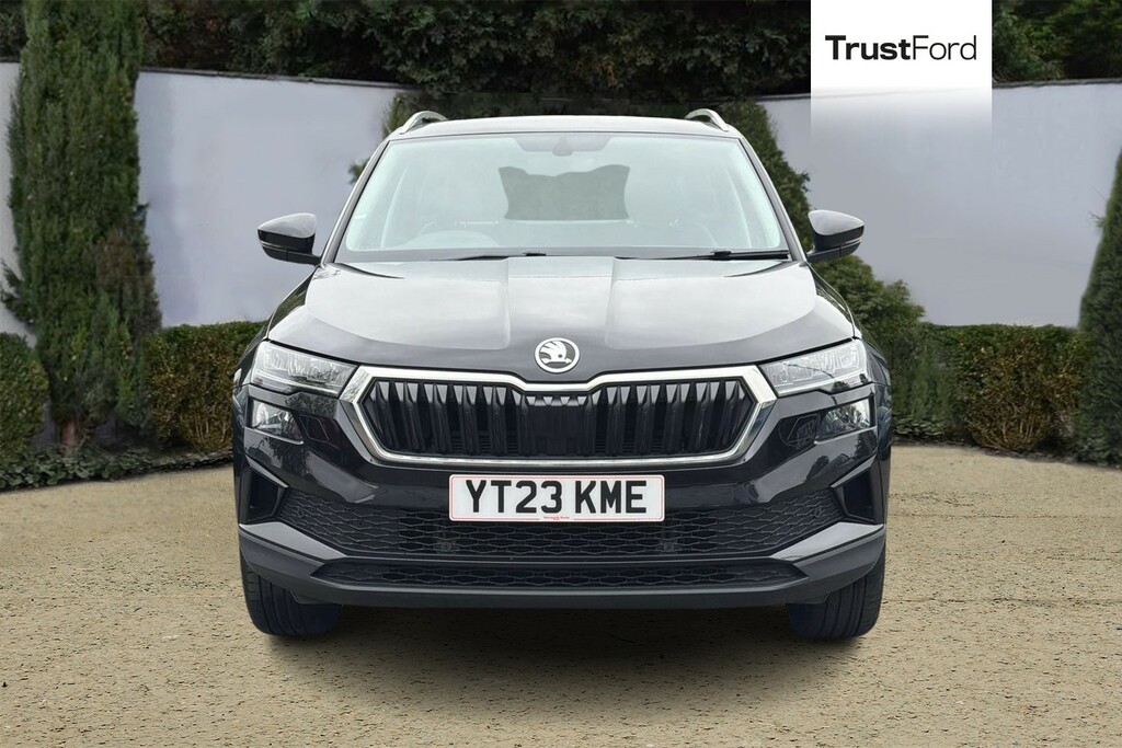 Skoda Karoq Se L YT23KME Black #6