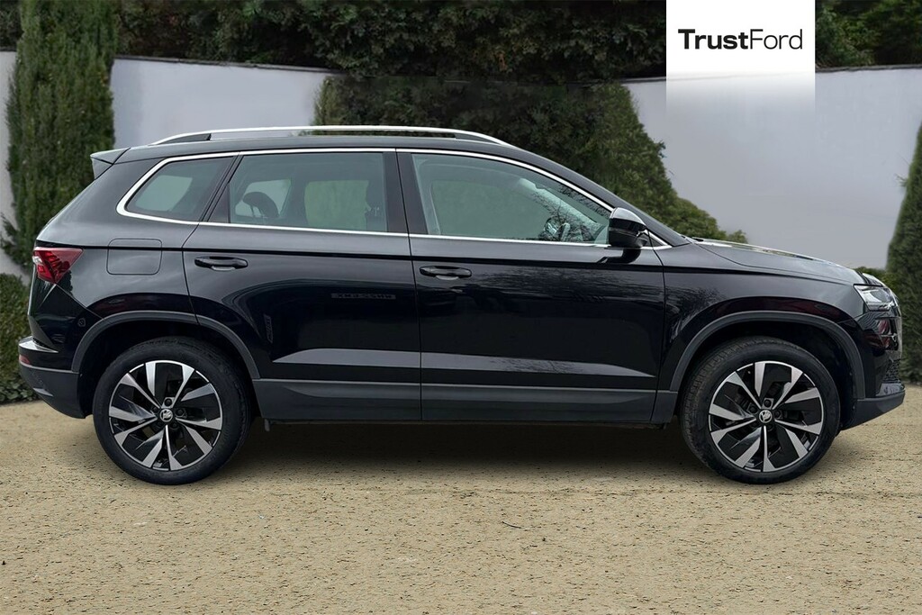 Skoda Karoq Se L YT23KME Black #3