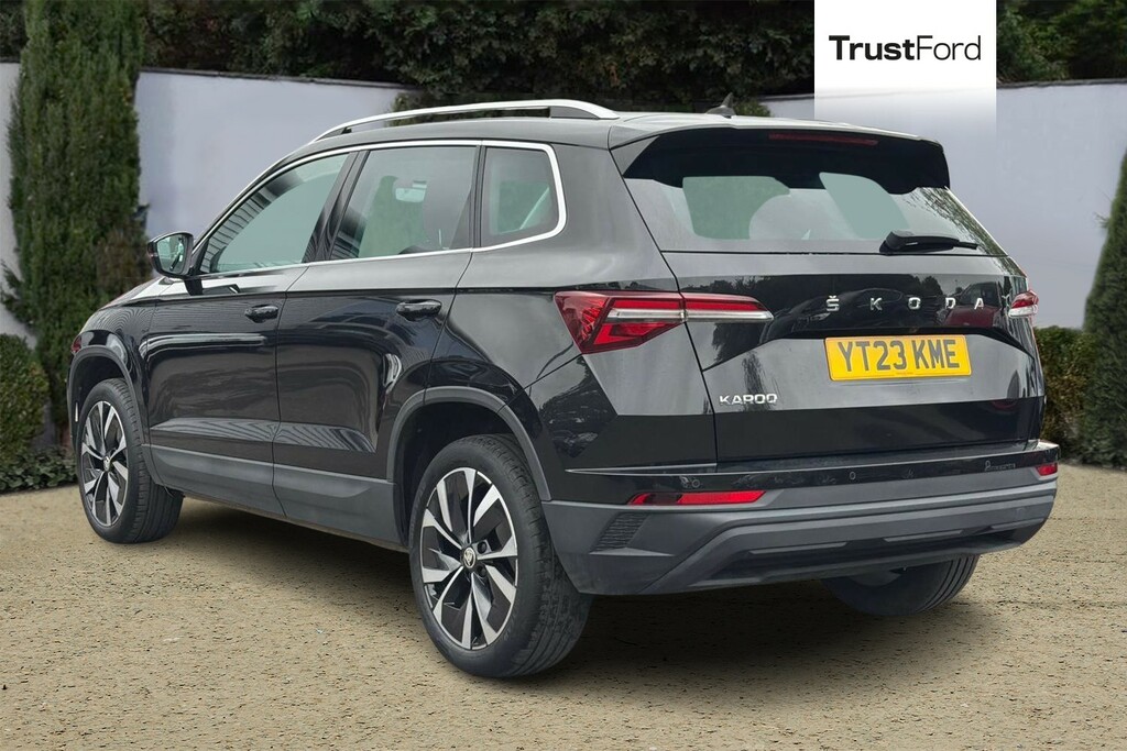 Skoda Karoq Se L YT23KME Black #2