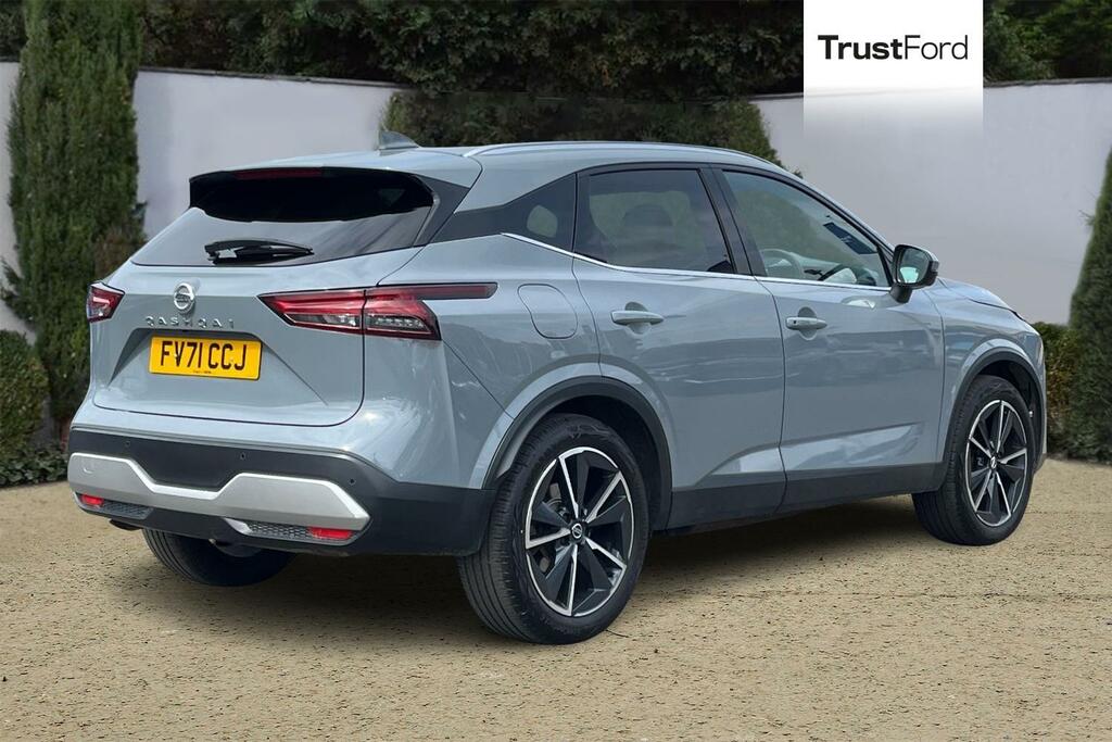 Nissan Qashqai 1.3 Dig-t Mh 158 Tekna Xtronic FV71CCJ Grey #4