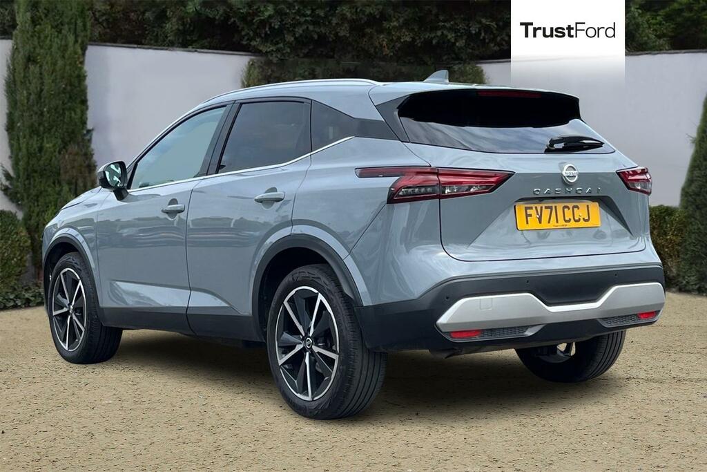 Nissan Qashqai 1.3 Dig-t Mh 158 Tekna Xtronic FV71CCJ Grey #2