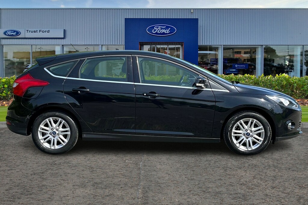 Ford Focus 1.6 125 Titanium Navigator Powershift Black #3