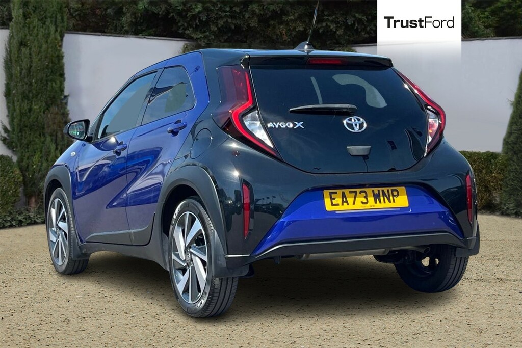 Toyota Aygo X 1.0 Vvt-i Edge EA73WNP Blue #2