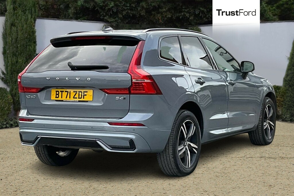 Volvo XC60 2.0 B4 Mhev R-design Suv Hybrid Aw BT71ZDF Grey #4
