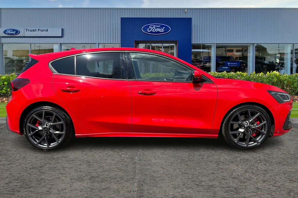 Ford Focus 2.3 Ecoboost St With Matrix Headlights Front WR74UXX Red #3