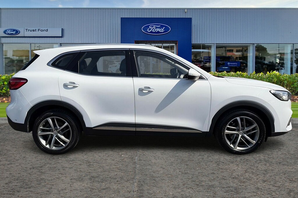 MG HS 1.5 T-gdi Excite Suv - Full Service His AMZ8272 White #3