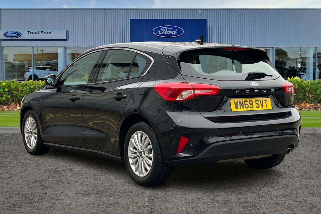 Ford Focus 1.0T Ecoboost Titanium Hatchback WN69SVT Black #2