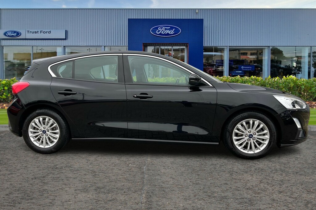 Ford Focus 1.0T Ecoboost Titanium Hatchback WN69SVT Black #3