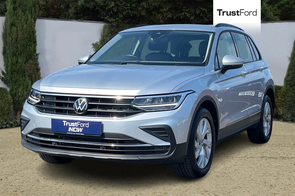 Volkswagen Tiguan 2.0 Tdi Life Suv - Sat Nav Apple Carplay And Silver #5