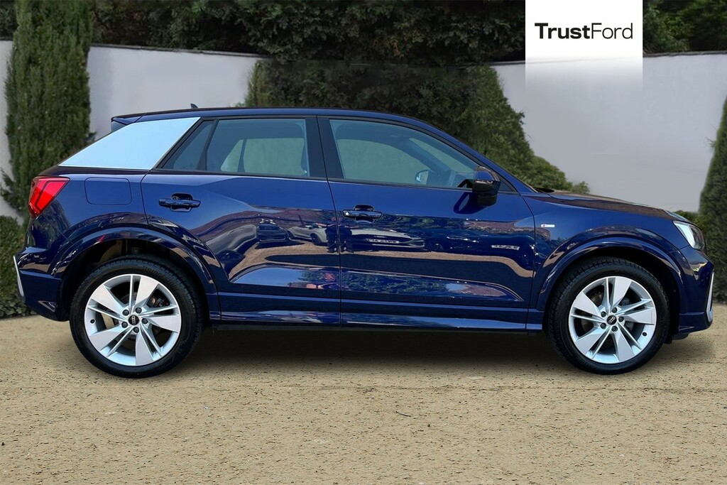 Audi Q2 35 Tfsi S Line S Tronic YP23WVD Blue #3