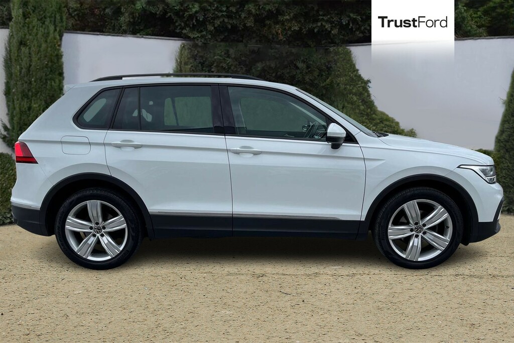 Volkswagen Tiguan 1.5 Tsi 150 Life Dsg URZ6047 White #3