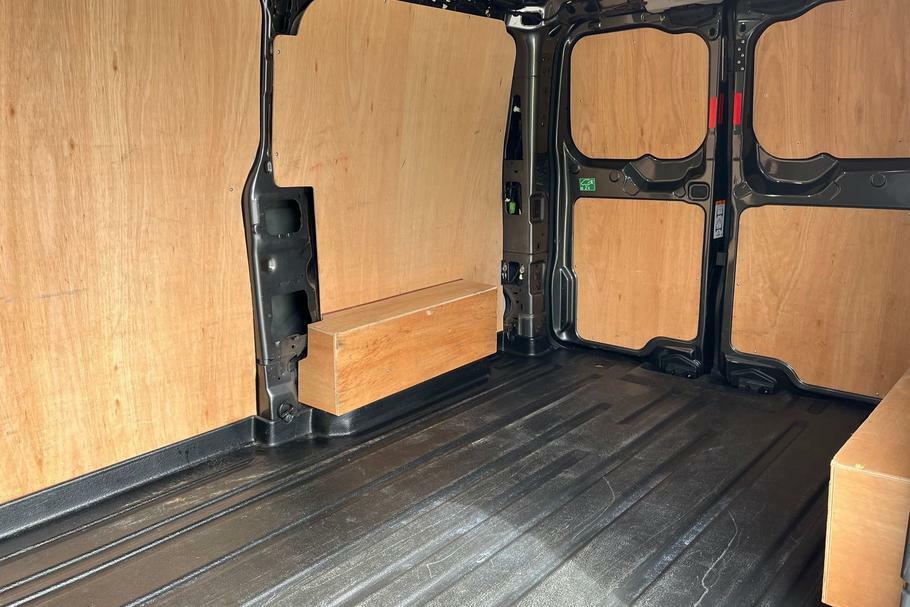 Ford Transit Custom 320 Limited L1 Swb Rwd 100Kw 65Kwh Low Roof EA74VKL Grey #4
