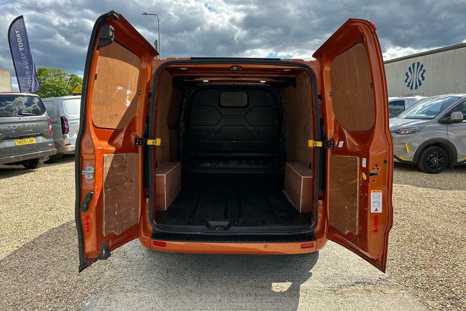 Ford Transit Custom 300 Limited L1 Swb Fwd 2.0 Ecoblue 130Ps Low Roof MT21ZHU Orange #6