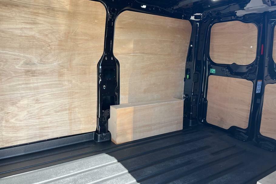 Ford Transit Custom 280 Limited L1 Swb Fwd 2.0 Ecoblue 136Ps WN75AVC Black #4