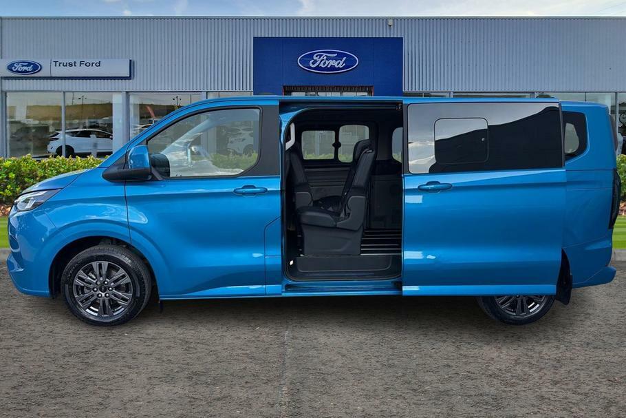 Ford Tourneo Custom 340 Titanium L2 Lwb 8 Seat Minibus Fwd 2.5 Ph Blue #5