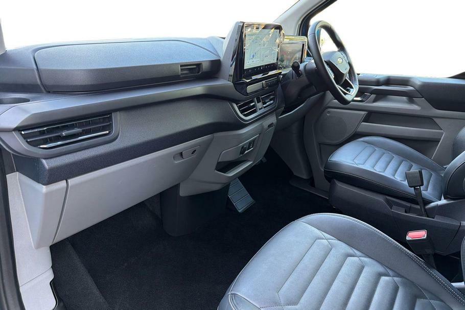 Ford Tourneo Custom 340 Titanium L2 Lwb 8 Seat Minibus Fwd 2.5 Ph Blue #3