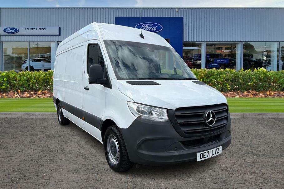 Mercedes-Benz Sprinter Progressive 315Cdi L2 H2 Mwb Medium Roof Rwd 3.5T White