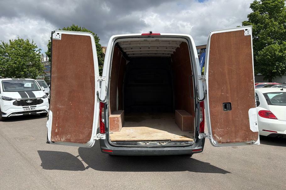 Mercedes-Benz Sprinter Progressive 315Cdi L2 H2 Mwb Medium Roof Rwd 3.5T White #6