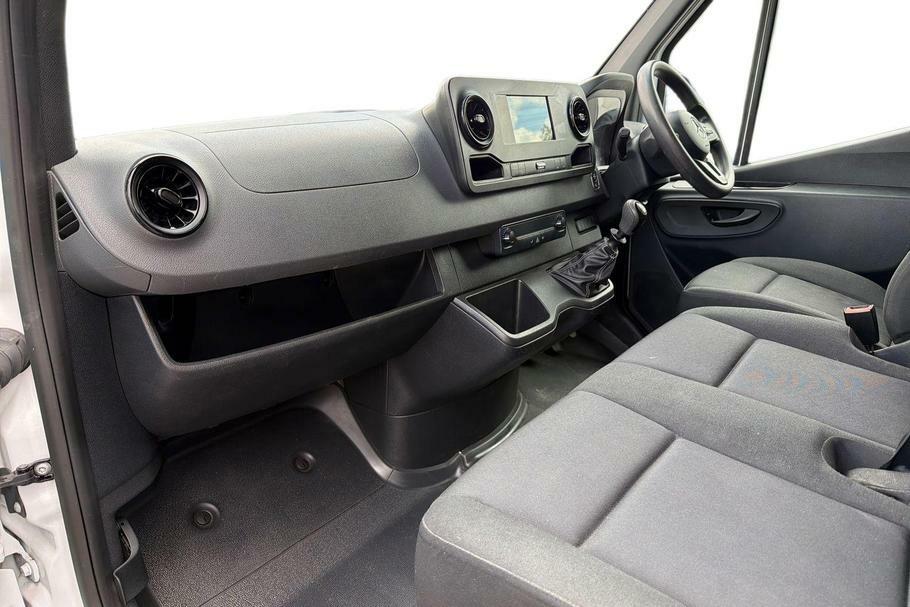 Mercedes-Benz Sprinter Progressive 315Cdi L2 H2 Mwb Medium Roof Rwd 3.5T White #3