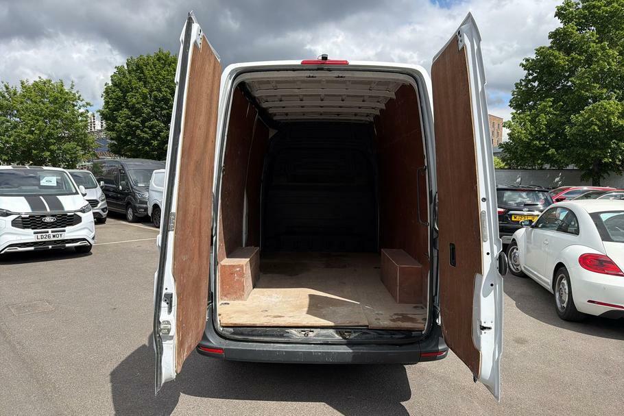 Mercedes-Benz Sprinter Progressive 315Cdi L2 H2 Mwb Medium Roof Rwd 3.5T White #5