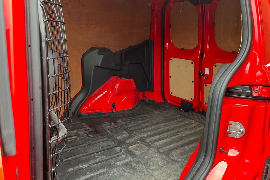 Ford Transit Courier Limited 1.0 Ecoboost 6 Speed YR22JWC Red #4