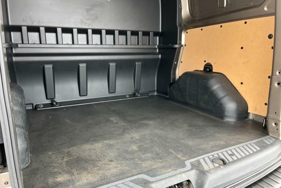 Ford Transit Custom 320 Active L1 Swb Double Cab In Van Fwd 2.0 Ecoblu NL71WDY Silver #4