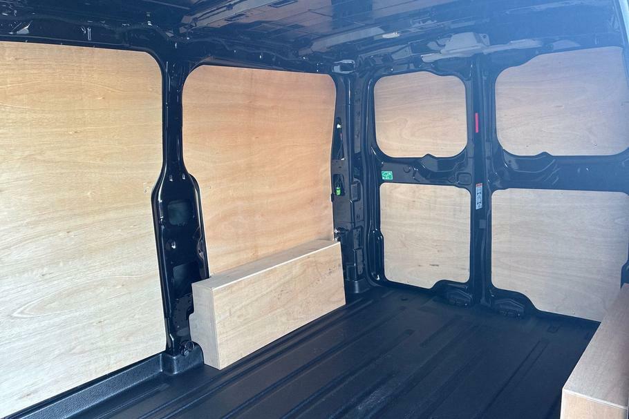 Ford Transit Custom 320 Limited L1 Swb Fwd 2.0 Ecoblue 136Ps Low Roof WR75MXF Black #4