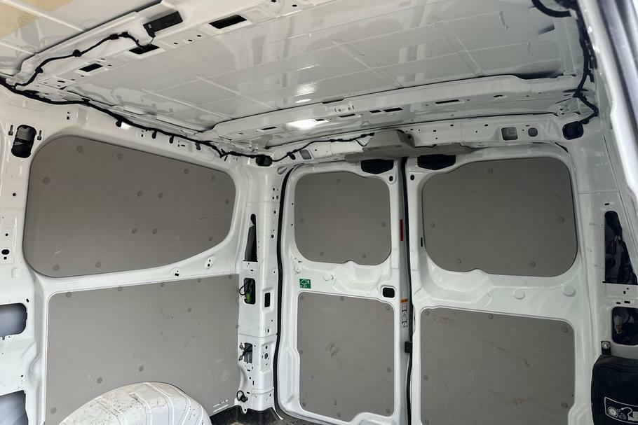 Ford Transit Custom 320 Limited L1 Swb Fwd 2.0 Ecoblue 136Ps Low Roof WR75NBA White #4