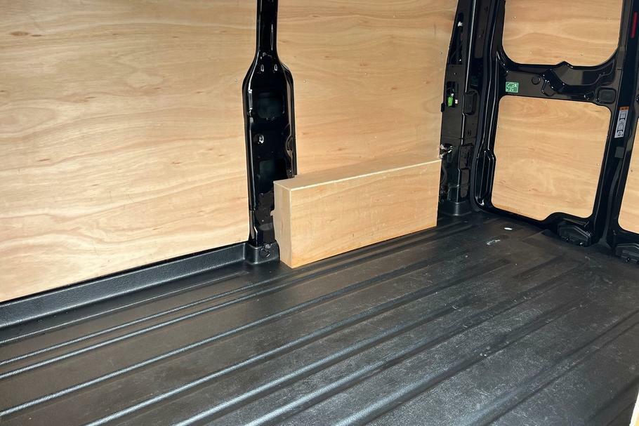 Ford Transit Custom 320 Limited L1 Swb Fwd 2.5 Phev 232Ps Low Roo WP75VZH Black #4