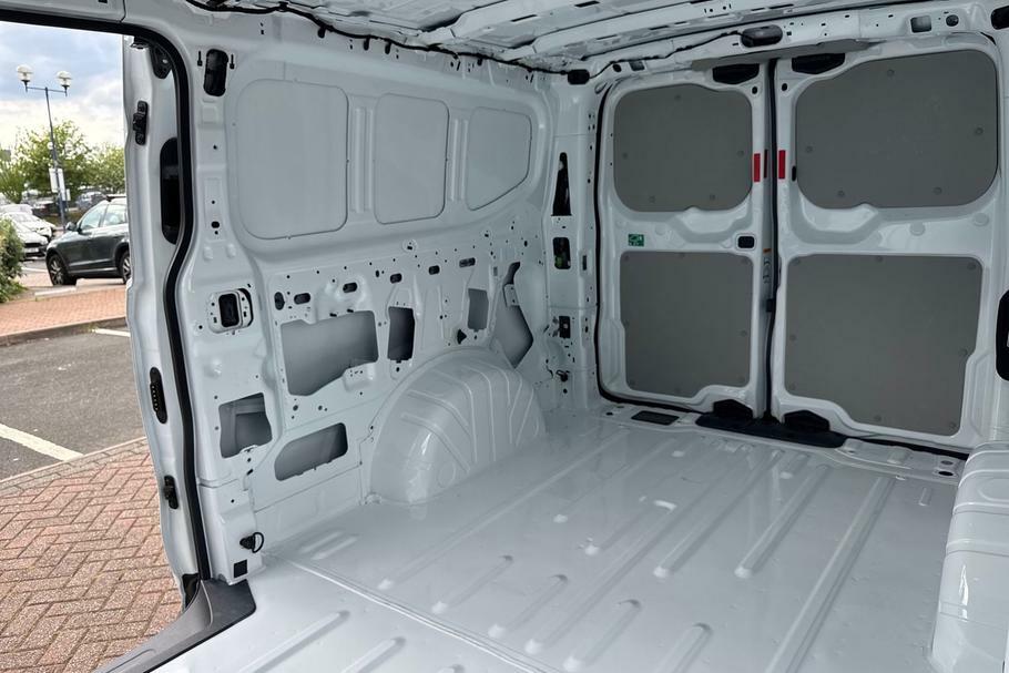 Ford Transit Custom 320 Trend L2 Lwb Rwd 100Kw 65Kwh Low Roof White #4
