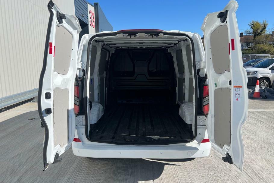 Ford Transit Custom 320 Limited L1 Swb Fwd 2.0 Ecoblue 136Ps Low WN24ZWM White #5