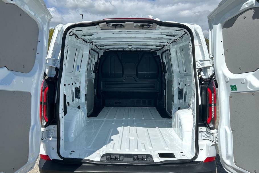 Ford Transit Custom 320 Trend L2 Lwb Rwd 100Kw 65Kwh Low Roof HT74EYC White #6